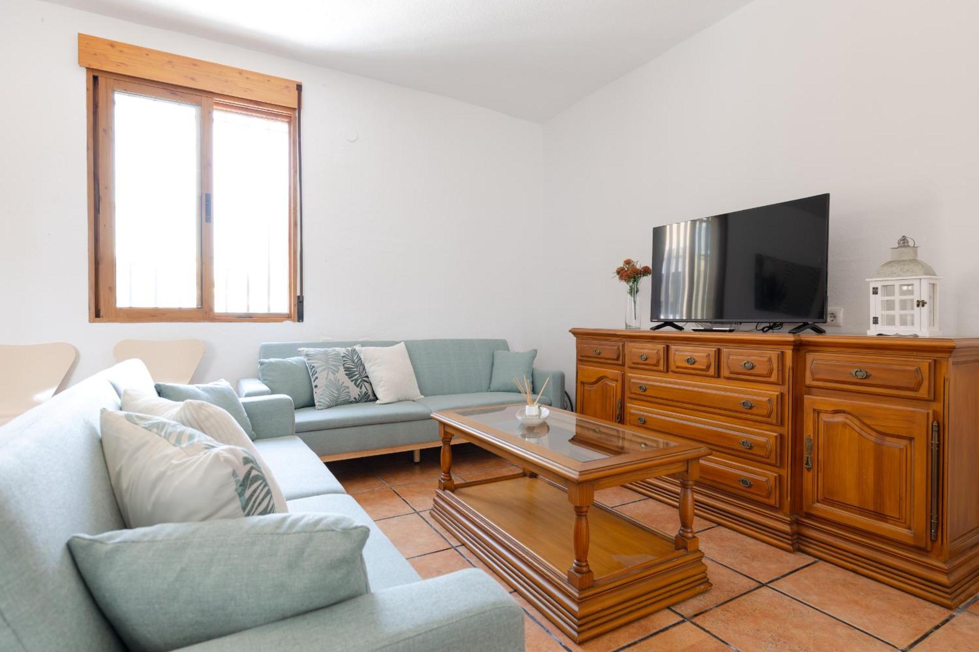 Nature Alive Villa By Fidalsa Molina de Segura Luaran gambar